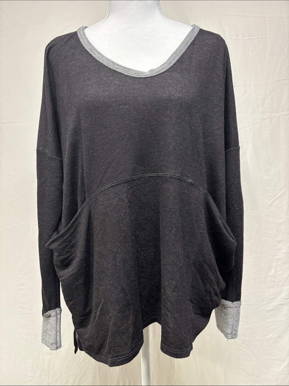 Oversized Black Pullover with Contrast Trim - Brand Not Visible